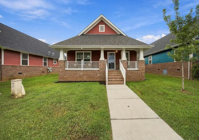 Photo 1 of Single family home for sale at 224 West 36th St, Chattanooga, TN 37410 | MLS# 3601898 | Listing updated on 2026-10-05
