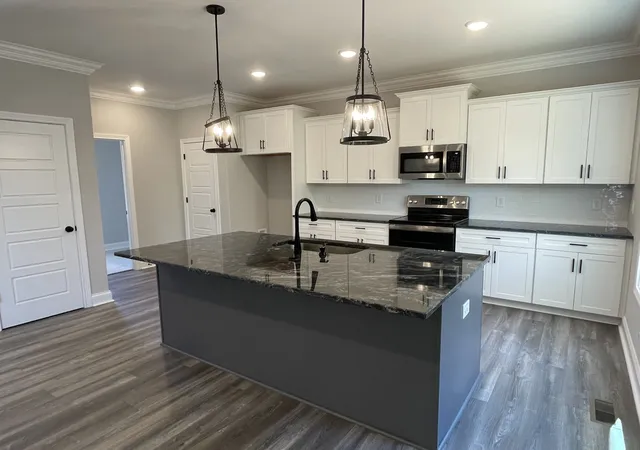 Photo 3 of Single family home for sale at 562 Pongracz Way, Clarksville, TN 37042 | MLS# 3602427 | Listing updated on 2026-10-20