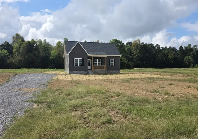 Photo 2 of Single family home for sale at 5026 Dickens Hl Rd, Bradyville, TN 37026 | MLS# 3601956 | Listing updated on 2026-10-07