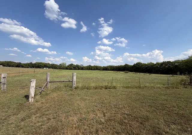 Photo 3 of Manufactured home for sale at 1651 Richardson Rd, Lewisburg, TN 37091 | MLS# 3601968 | Listing updated on 2026-09-28