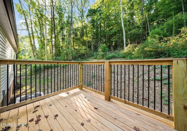Photo 3 of Manufactured home for sale at 1153 Army St, Knoxville, TN 37920 | MLS# 3601948 | Listing updated on 2026-09-28