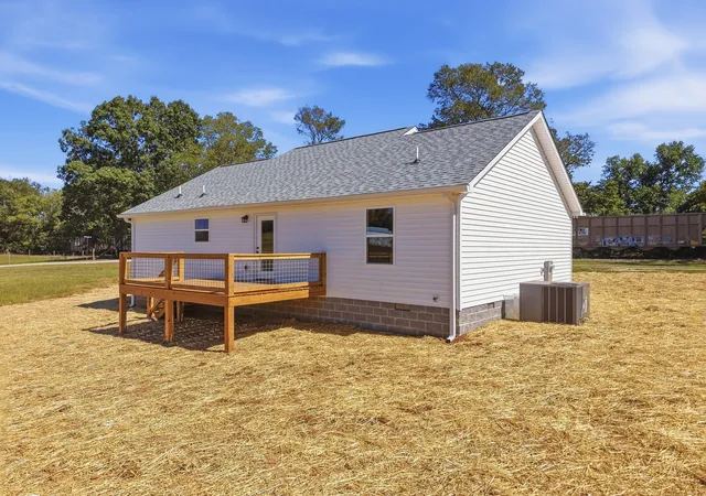 Photo 4 of Single family home for sale at 593 Doyle St, Doyle, TN 38559 | MLS# 3601963 | Listing updated on 2026-09-28