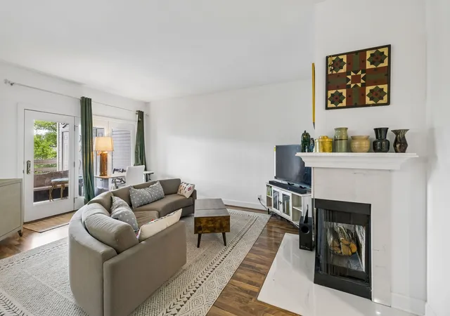 Photo 1 of Condo for sale at 243 Boxmere Pl, Nashville, TN 37215 | MLS# 3602472 | Listing updated on 2026-09-29