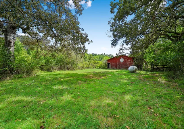 Photo 3 of House for sale at 495 Hickory Dr, Manchester, TN 37355 | MLS# 3603815 | Listing updated on 2026-10-08
