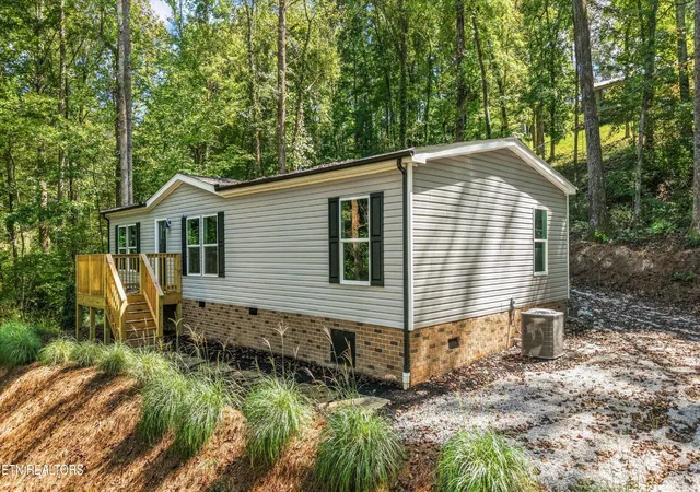 Photo 2 of Manufactured home for sale at 206 Cumberland View Rd, Rocky Top, TN 37769 | MLS# 3601993 | Listing updated on 2026-09-28