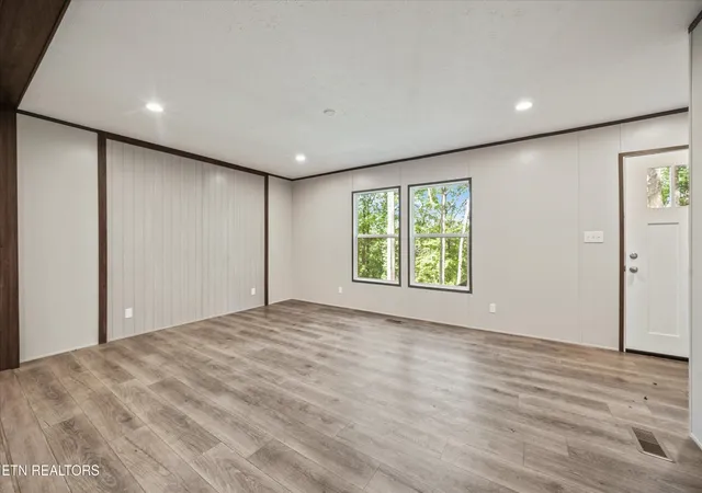 Photo 3 of Manufactured home for sale at 206 Cumberland View Rd, Rocky Top, TN 37769 | MLS# 3601993 | Listing updated on 2026-09-28