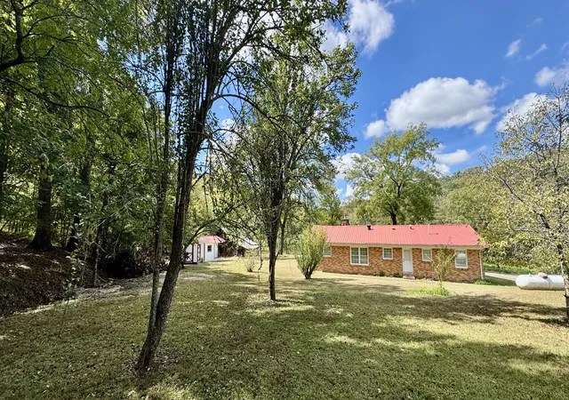 Photo 3 of Single family home for sale at 285 Spring Crk Rd, Westpoint, TN 38486 | MLS# 3612577 | Listing updated on 2026-10-07