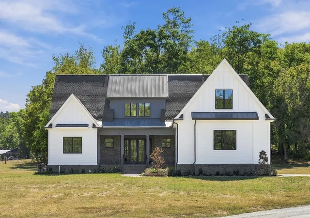 Single family home for sale at 4319 Moore Ln, Culleoka, TN 38451 | MLS# 3610242