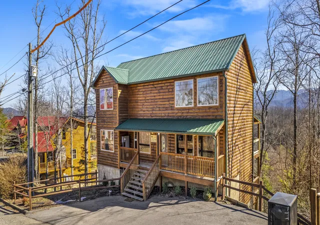 Photo 1 of Single family home for sale at 2136 E View Dr, Sevierville, TN 37876 | MLS# 3602107 | Listing updated on 2026-10-12