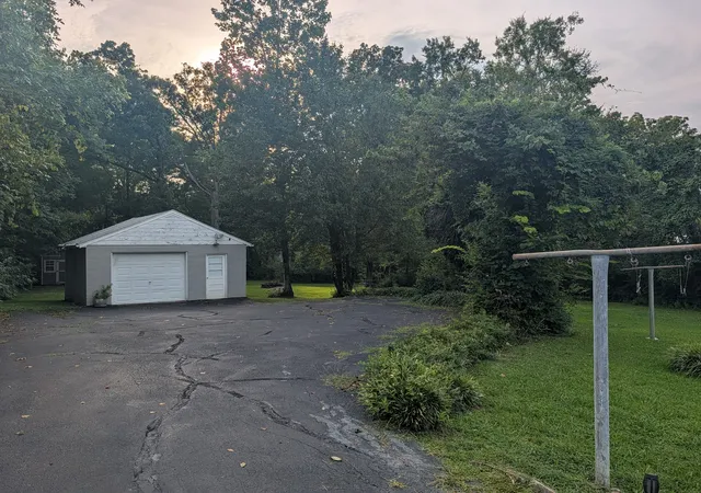 Photo 3 of Single family home for sale at 341 Vermont Ave, Oak Ridge, TN 37830 | MLS# 3610057 | Listing updated on 2026-10-05
