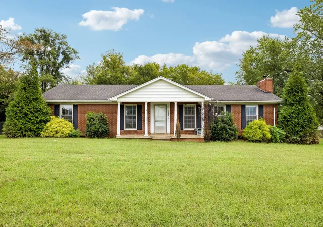 Photo 1 of Single family home for sale at 5988 Highway 31 W, Portland, TN 37148 | MLS# 3603073 | Listing updated on 2026-10-08