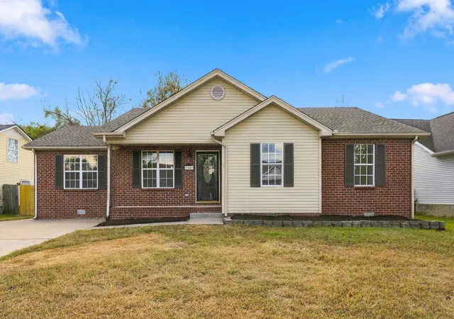 Photo 1 of Single family home for sale at 1940 Waterford Dr, Old Hickory, TN 37138 | MLS# 3602075 | Listing updated on 2026-10-06