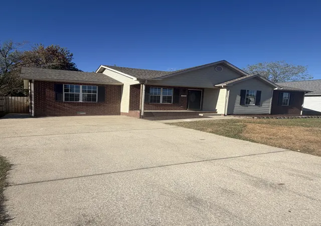 Photo 1 of Single family home for sale at 1940 Waterford Dr, Old Hickory, TN 37138 | MLS# 3602075 | Listing updated on 2026-09-29