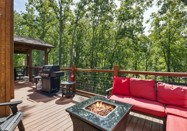 Photo 2 of Single family home for sale at 2509 Mountain Holly Way #2509, Sevierville, TN 37862 | MLS# 3602063 | Listing updated on 2026-09-28