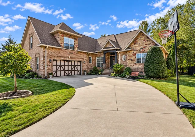Photo 1 of Single family home for sale at 3176 Austin Brian Ct, Clarksville, TN 37043 | MLS# 3612479 | Listing updated on 2026-10-06