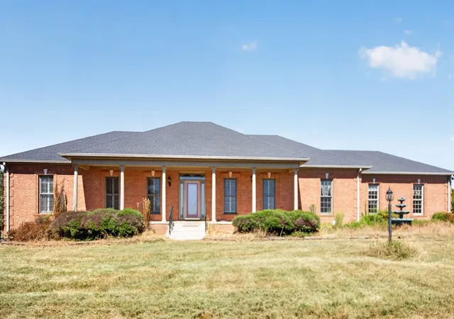Single family home for sale at 6515 Greenville Rd, Hopkinsville, KY 42240 | MLS# 3603555