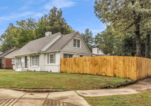 Photo 2 of Single family home for sale at 3189 Highland Park Pl, Memphis, TN 38111 | MLS# 3602052 | Listing updated on 2026-10-04