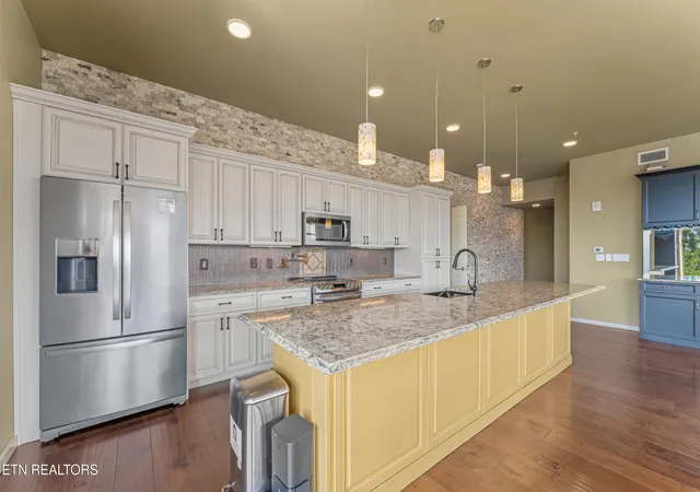 Photo 4 of Condo for sale at 333 W Depot Ave #317, Knoxville, TN 37917 | MLS# 3602059 | Listing updated on 2026-09-28