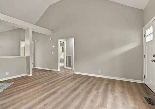 Photo 3 of Single family home for sale at 342 N Birchwood Dr, Hendersonville, TN 37075 | MLS# 3602378 | Listing updated on 2026-10-07