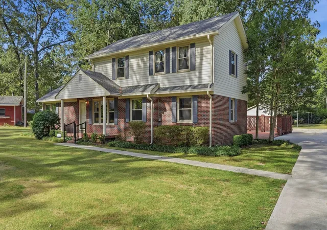 Photo 1 of Single family home for sale at 200 Fleming St, Tullahoma, TN 37388 | MLS# 3602564 | Listing updated on 2026-10-01