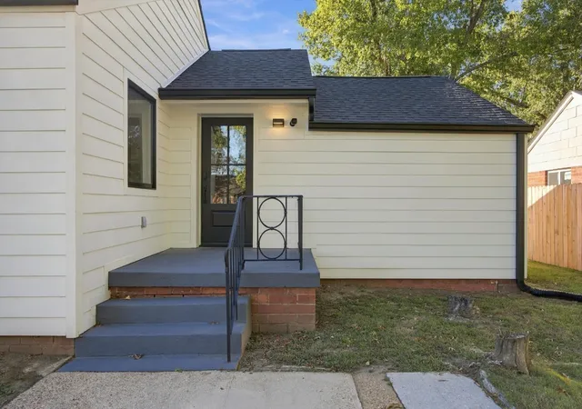 Photo 3 of Single family home for sale at 415 Haney Dr, Chattanooga, TN 37411 | MLS# 3602076 | Listing updated on 2026-10-07