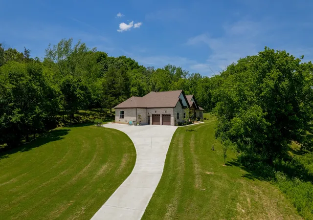 Photo 3 of Single family home for sale at 2022 Southport Rd, Culleoka, TN 38451 | MLS# 3602723 | Listing updated on 2026-10-08