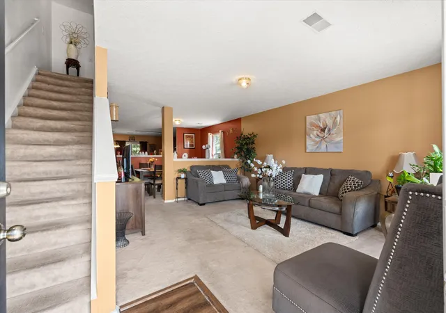 Photo 2 of Single family home for sale at 2804 Creekbend Dr, Nashville, TN 37207 | MLS# 3602123 | Listing updated on 2026-10-08
