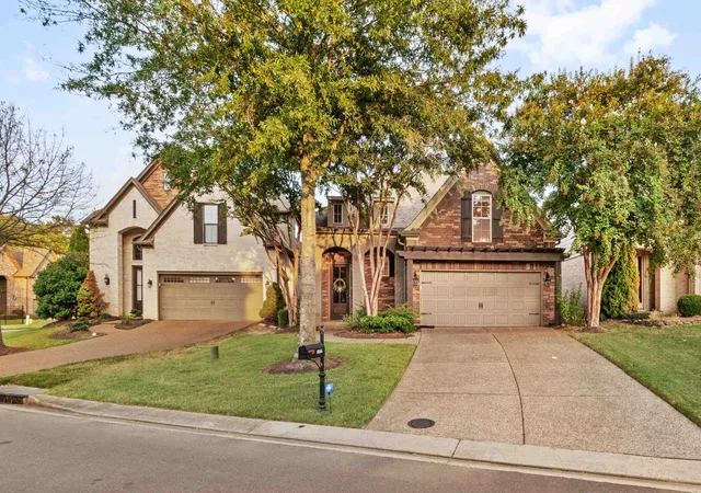 Single family home for sale at 886 Winter Leaf Dr, Cordova, TN 38018 | MLS# 3602091