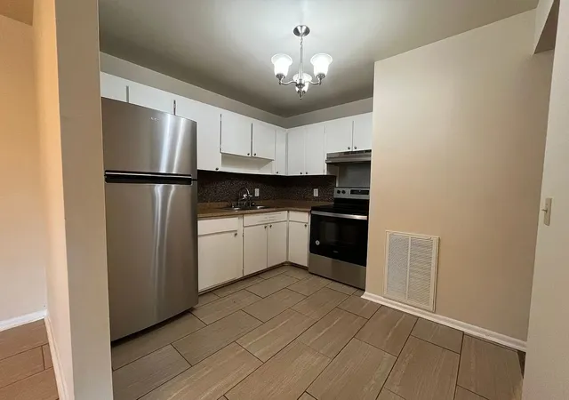 Photo 3 of Condo for sale at 555 N Dupont Ave #B42, Madison, TN 37115 | MLS# 3603200 | Listing updated on 2026-10-01