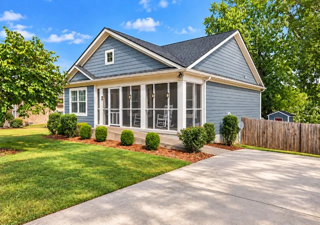 Single family home for sale at 112 Bradford Dr, Franklin, TN 37064 | MLS# 3603308