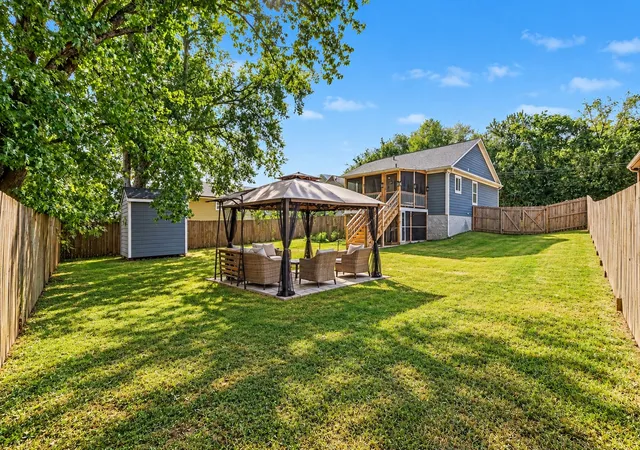 Photo 1 of Single family home for sale at 112 Bradford Dr, Franklin, TN 37064 | MLS# 3603308 | Listing updated on 2026-10-07