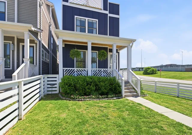 Photo 2 of Single family home for sale at 600a 45th Avenue N, Nashville, TN 37209 | MLS# 3603038 | Listing updated on 2026-10-06