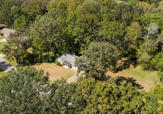 Photo 1 of Single family home for sale at 134 Mcrae St, Camden, TN 38320 | MLS# 3612233 | Listing updated on 2026-10-08