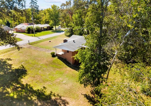 Photo 2 of Single family home for sale at 134 Mcrae St, Camden, TN 38320 | MLS# 3612233 | Listing updated on 2026-10-08