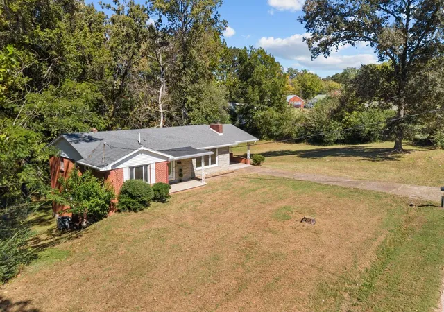 Photo 4 of Single family home for sale at 134 Mcrae St, Camden, TN 38320 | MLS# 3612233 | Listing updated on 2026-10-08