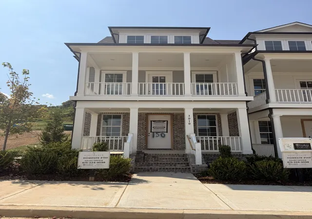 Photo 2 of Townhouse for sale at 3010 Evergreen Hl Dr, Franklin, TN 37064 | MLS# 3602122 | Listing updated on 2026-10-02
