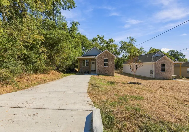 Photo 2 of Single family home for sale at 1401 Mohawk Trl, Madison, TN 37115 | MLS# 3603768 | Listing updated on 2026-10-04