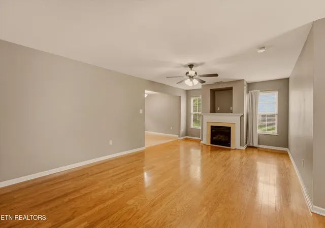 Photo 3 of Single family home for sale at 2326 Slate Valley Ln, Knoxville, TN 37923 | MLS# 3602131 | Listing updated on 2026-10-06