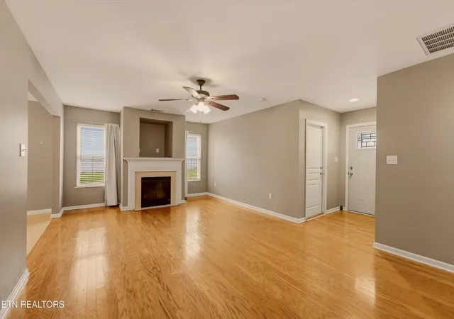 Photo 4 of Single family home for sale at 2326 Slate Valley Ln, Knoxville, TN 37923 | MLS# 3602131 | Listing updated on 2026-10-06