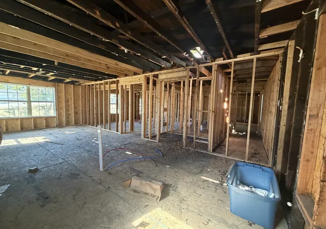 Photo 3 of Single family home for sale at 812 Younglove St, Hopkinsville, KY 42240 | MLS# 3602228 | Listing updated on 2026-09-29