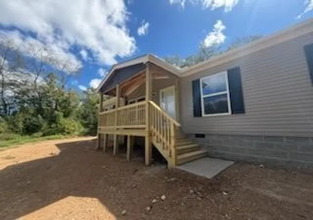 Photo 1 of Manufactured home for sale at 295 Carroll Holw Rd, Clinton, TN 37716 | MLS# 3602170 | Listing updated on 2026-09-29
