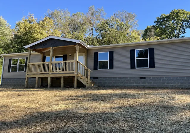 Photo 2 of Manufactured home for sale at 295 Carroll Holw Rd, Clinton, TN 37716 | MLS# 3602170 | Listing updated on 2026-09-29