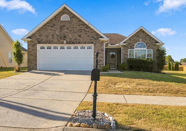 Photo 1 of Single family home for sale at 1472 Standish Dr, Lebanon, TN 37087 | MLS# 3602832 | Listing updated on 2026-10-05