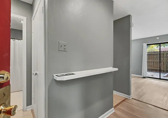 Photo 3 of Townhouse for sale at 3970 Grahamdale Cir #B, Memphis, TN 38122 | MLS# 3602145 | Listing updated on 2026-10-07