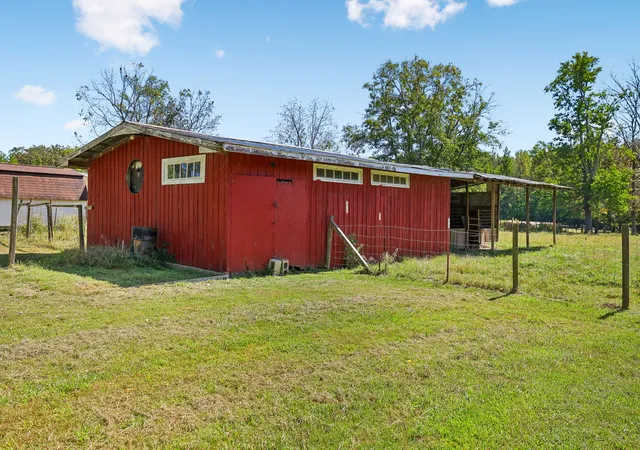 Single family home for sale at 1683 Boynton Valley Rd, Manchester, TN 37355 | MLS# 3602548