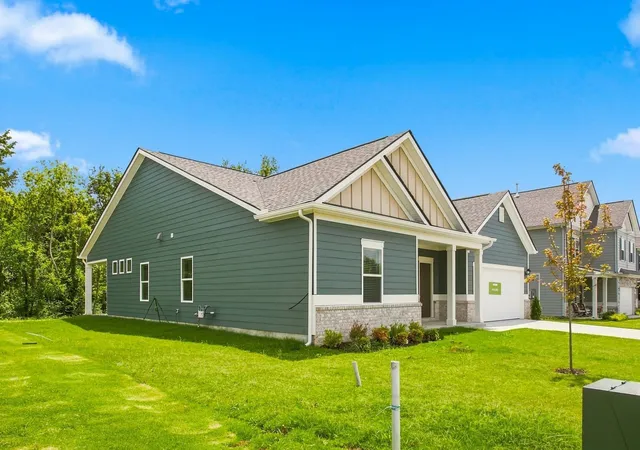 Photo 2 of Single family home for sale at 606 Nightengale Ridge Dr, Columbia, TN 38401 | MLS# 3611160 | Listing updated on 2026-10-03