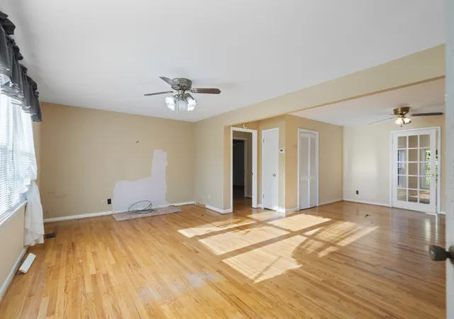 Photo 3 of Single family home for sale at 1429 Highway 100, Centerville, TN 37033 | MLS# 3611174 | Listing updated on 2026-10-03