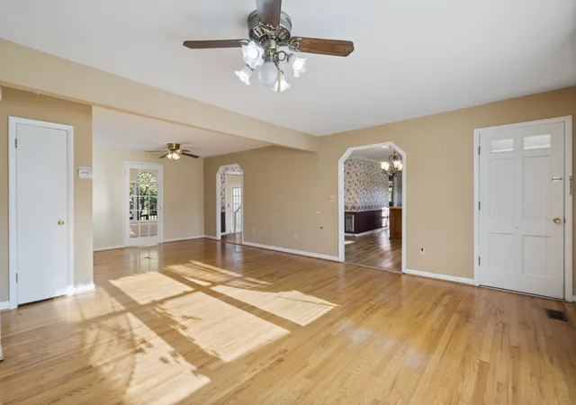 Photo 4 of Single family home for sale at 1429 Highway 100, Centerville, TN 37033 | MLS# 3611174 | Listing updated on 2026-10-03