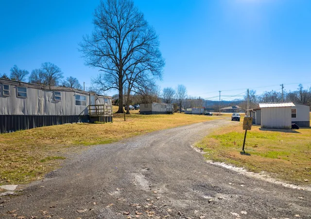Photo 2 of Multi family home for sale at 194 Tubbs St, Liberty, TN 37095 | MLS# 3602620 | Listing updated on 2026-09-30