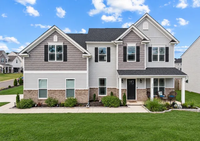 Photo 3 of Single family home for sale at 5036 Salient Dr, Spring Hill, TN 37174 | MLS# 3602329 | Listing updated on 2026-10-06